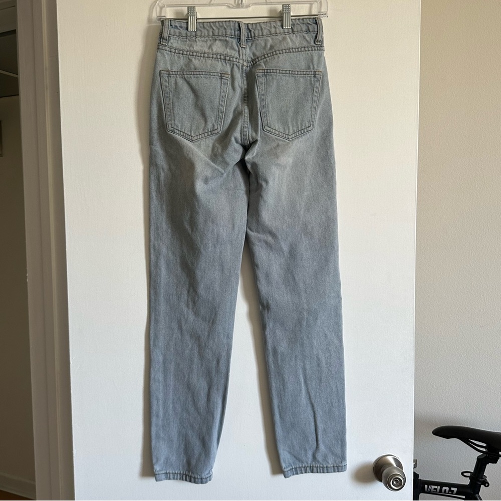 Princess Polly Lightwash Cotton Denim Straight Leg Jeans Size 2 EUC - Picture 2 of 8